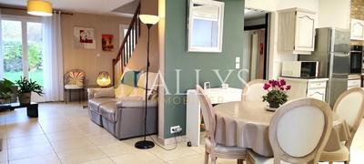 Maison - 122 m² - 7 pièces