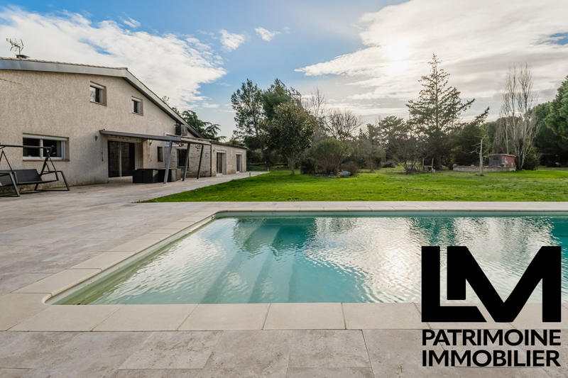 Villa - 335 m² - 7 pièces