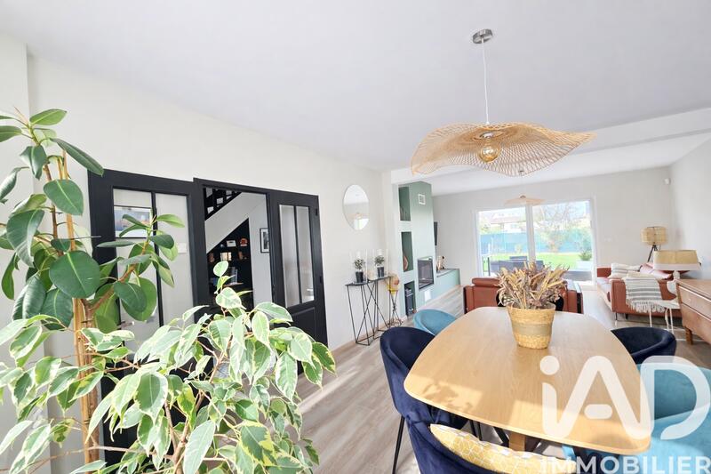 Maison - 162 m² - 6 pièces