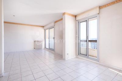 Appartement - 83 m² - 4 pièces