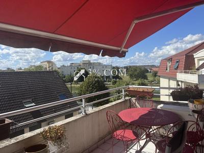 Appartement - 100 m² - 4 pièces