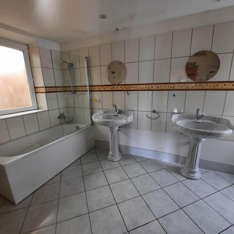 Maison - 104 m² - 5 pièces