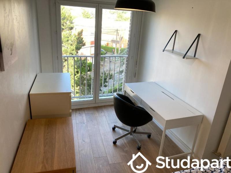 Chambre - 9 m² - 1 pièce