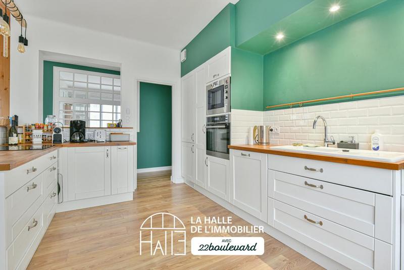 Pavillon - 150 m² - 6 pièces