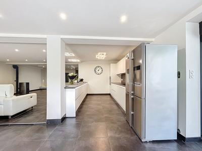 Appartement - 170 m² - 6 pièces