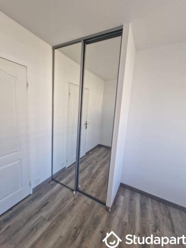 Chambre - 13 m² - 1 pièce