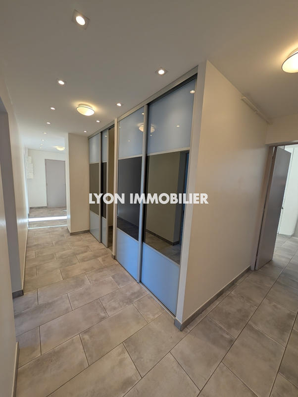 Appartement - 97 m² - 4 pièces