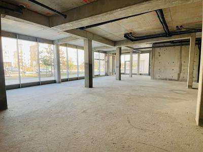 Local commercial - 233 m²