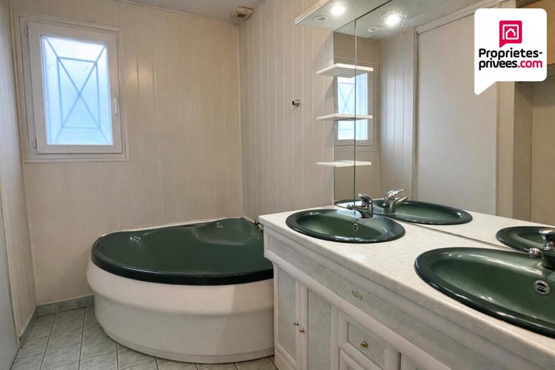 Maison - 96 m² - 5 pièces