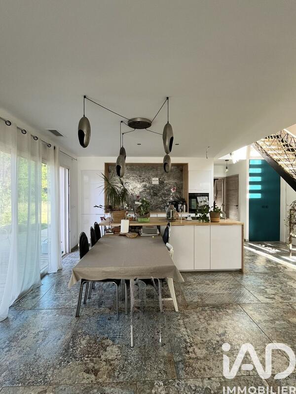 Maison - 126 m² - 5 pièces