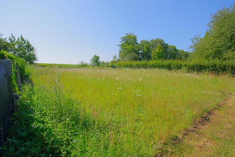 Terrain constructible - 1 219 m²