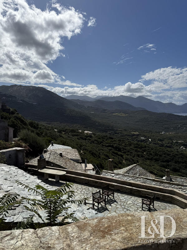 Maison ancienne - 115 m² - 5 pièces