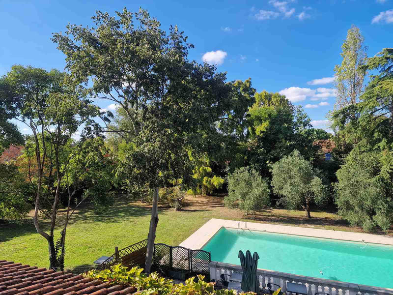 Maison - 354 m² - 10 pièces