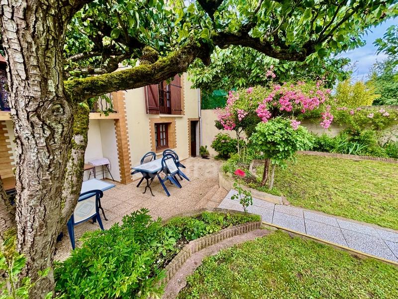 Maison - 163 m² - 8 pièces