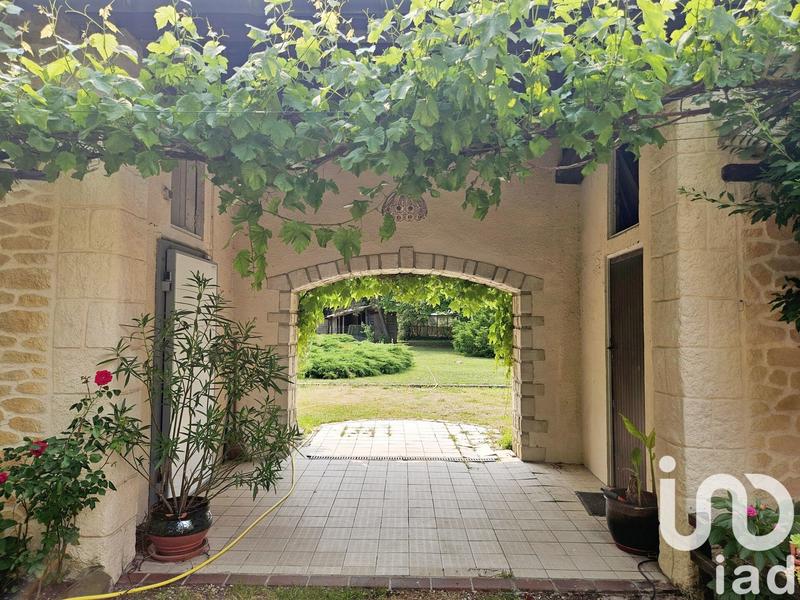 Maison - 381 m² - 11 pièces