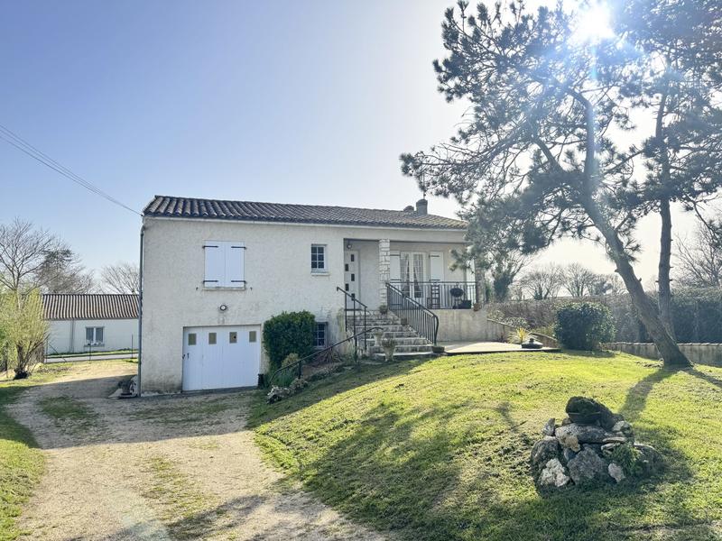 Maison traditionnelle - 154 m² - 6 pièces