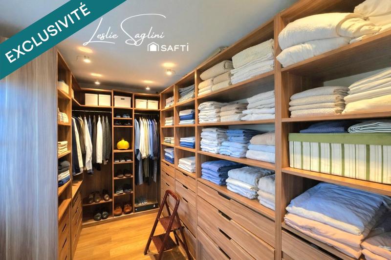 Maison - 295 m² - 8 pièces