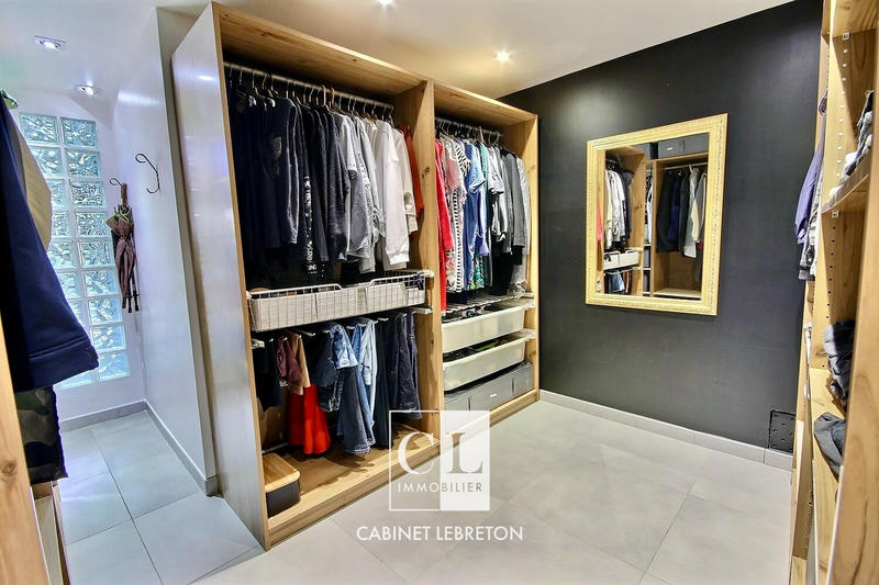 Loft - 174 m² - 4 pièces