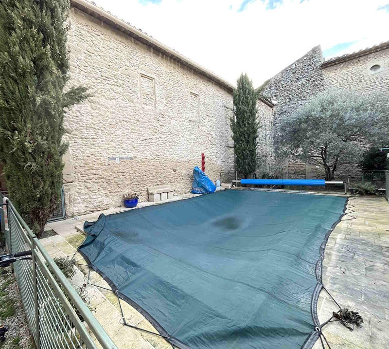 Maison - 300 m² - 6 pièces