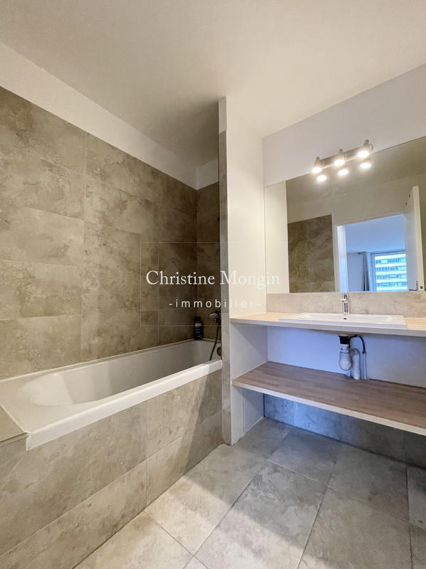 Appartement - 115 m² - 4 pièces