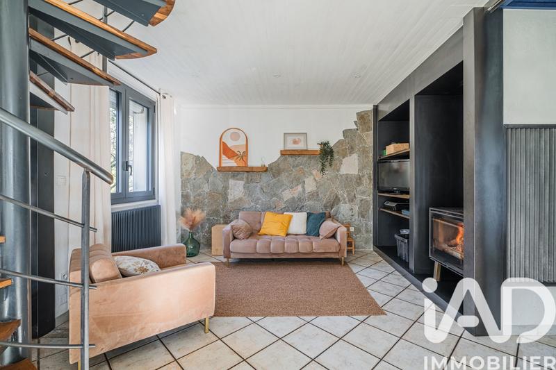 Maison - 196 m² - 6 pièces