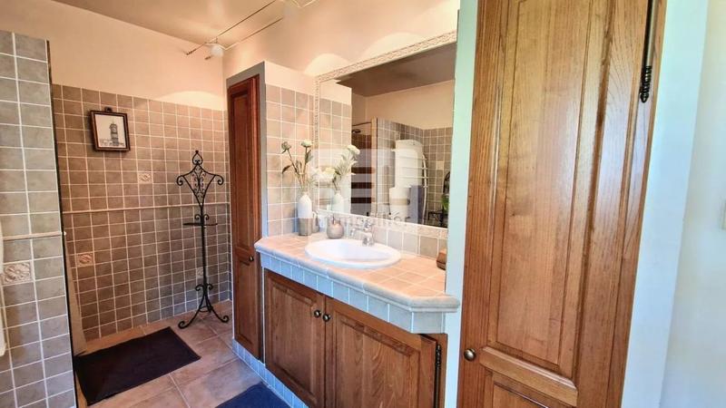 Maison - 183 m² - 6 pièces