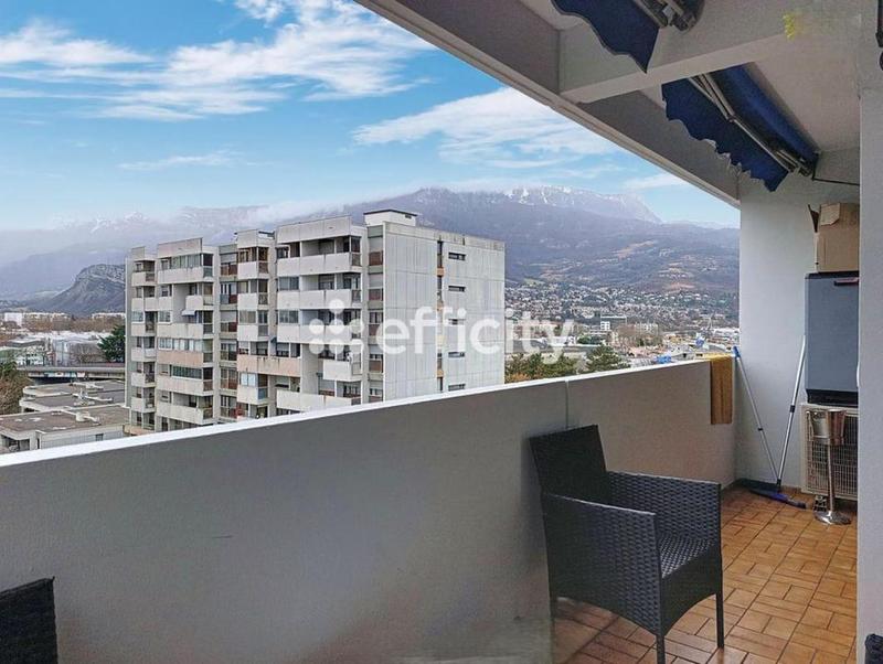 Appartement - 92 m² - 4 pièces