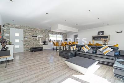 Maison - 158 m² - 5 pièces