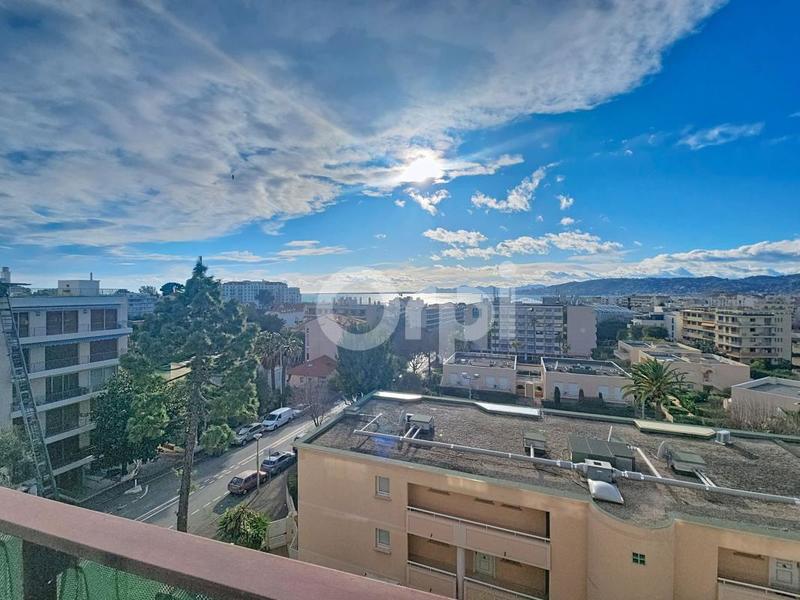 Appartement - 99 m² - 5 pièces