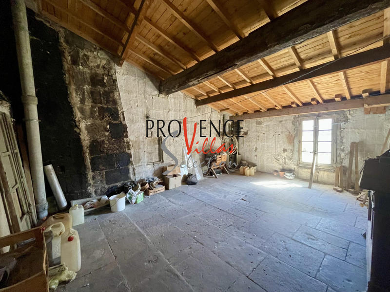 Maison traditionnelle - 140 m² - 6 pièces