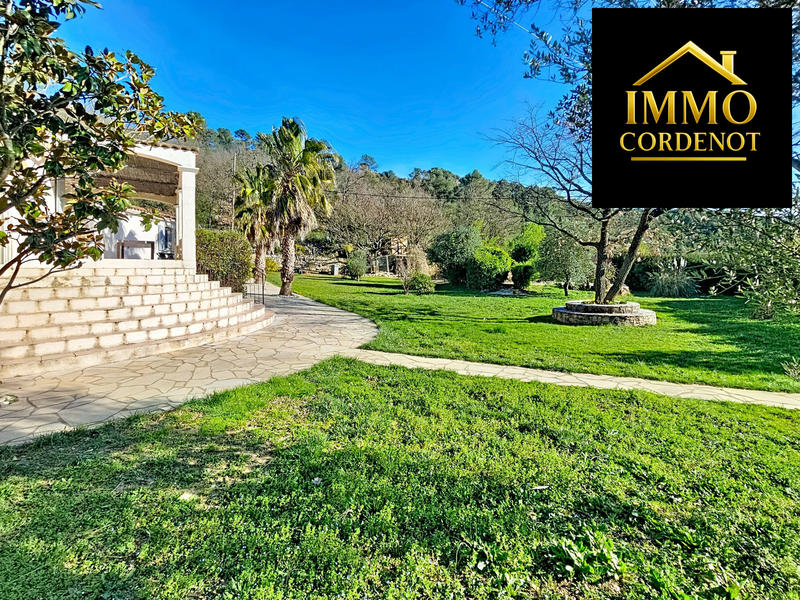 Villa - 250 m² - 7 pièces