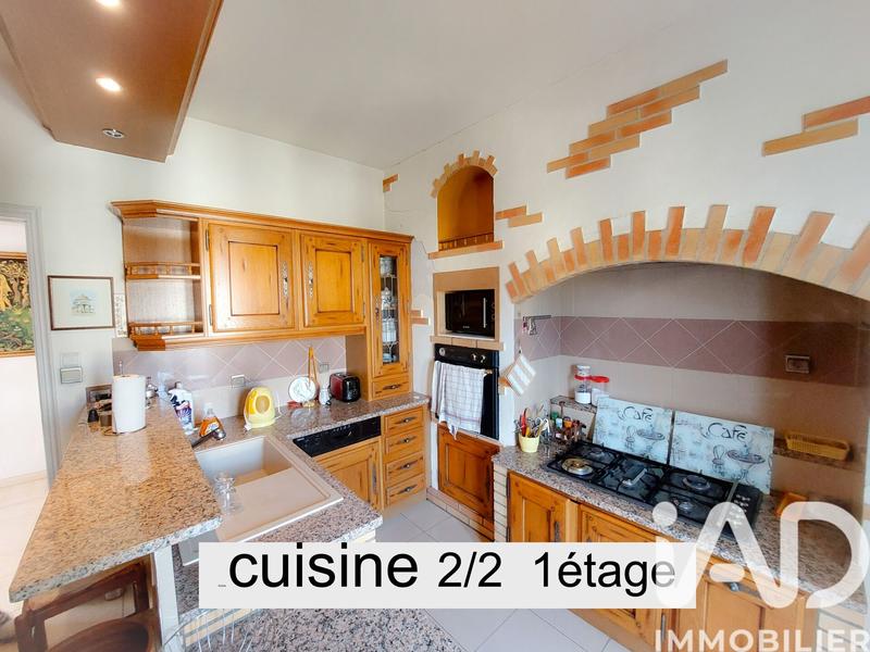 Maison - 167 m² - 8 pièces
