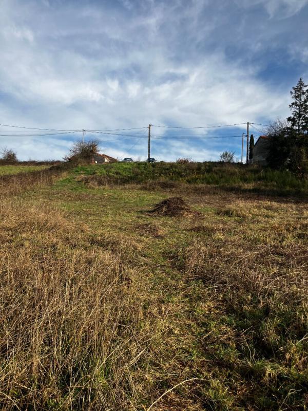 Terrain constructible - 2 069 m²