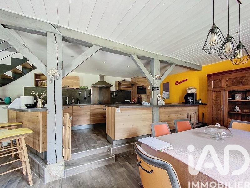 Maison - 226 m² - 7 pièces