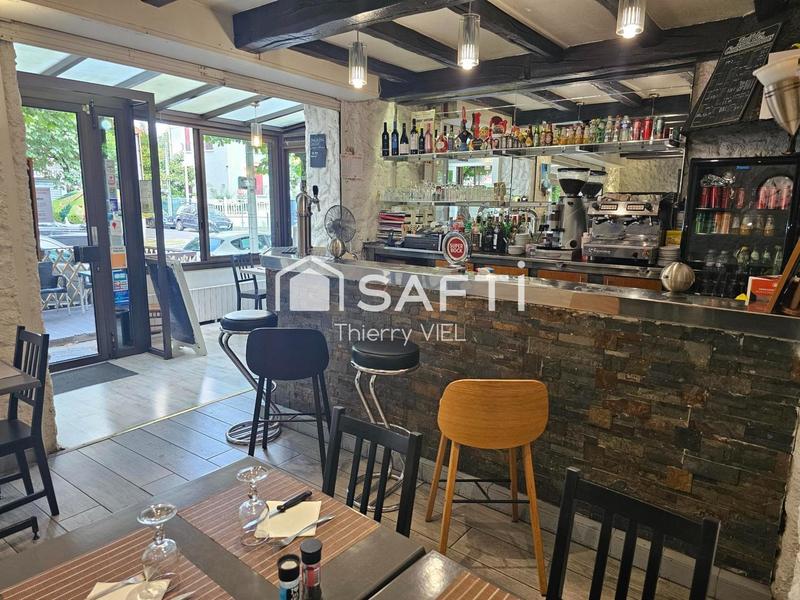 Local commercial - 80 m² - 40 pièces