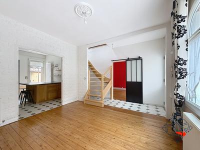 Maison - 97 m² - 5 pièces