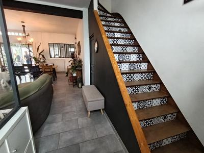 Maison - 137 m² - 6 pièces