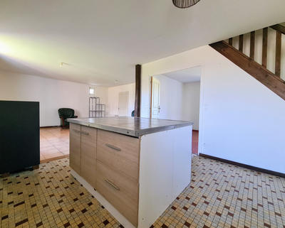 Maison - 150 m² - 8 pièces