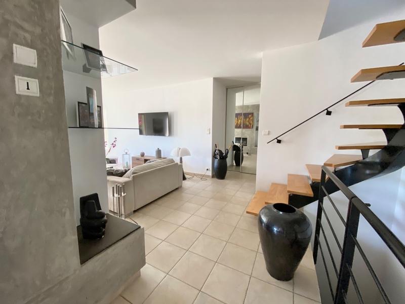 Maison - 200 m² - 6 pièces