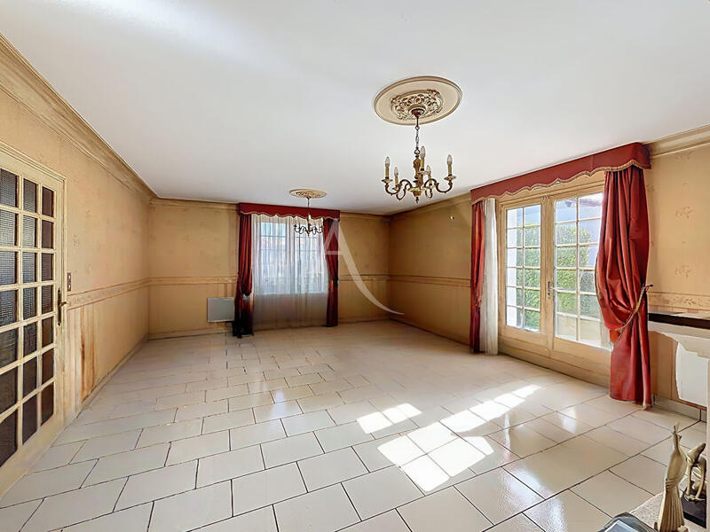 Maison - 104 m² - 5 pièces