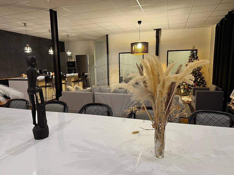 Maison - 191 m² - 6 pièces