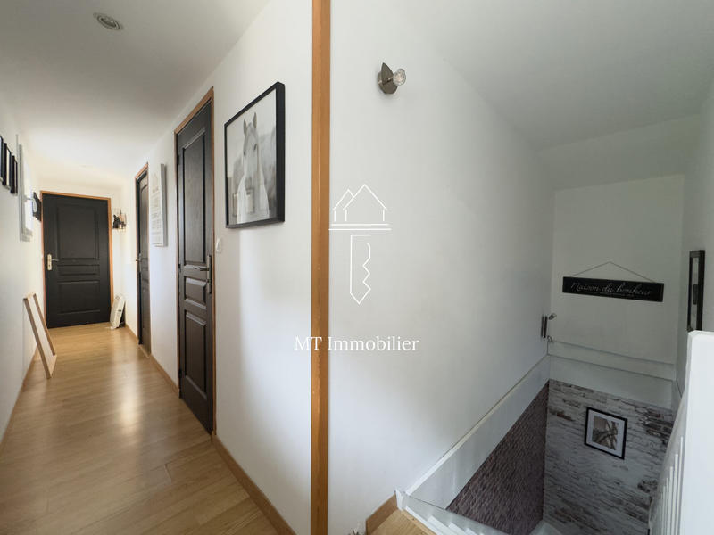 Maison - 215 m² - 9 pièces