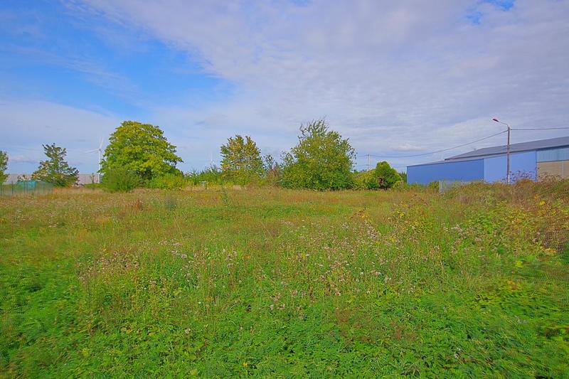 Terrain constructible - 896 m²