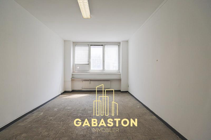 Bureau - 125 m² - 6 pièces