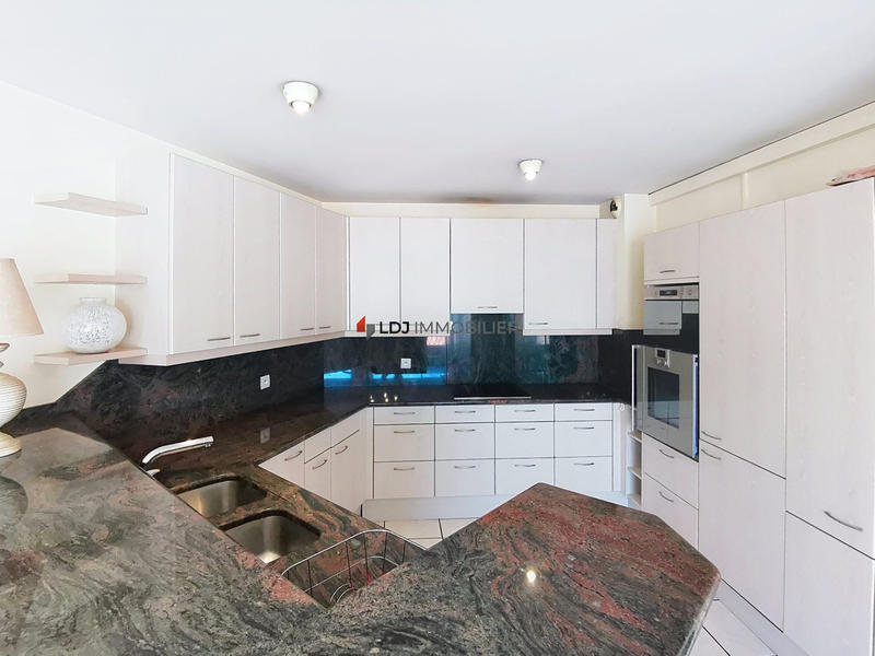 Appartement - 116 m² - 5 pièces