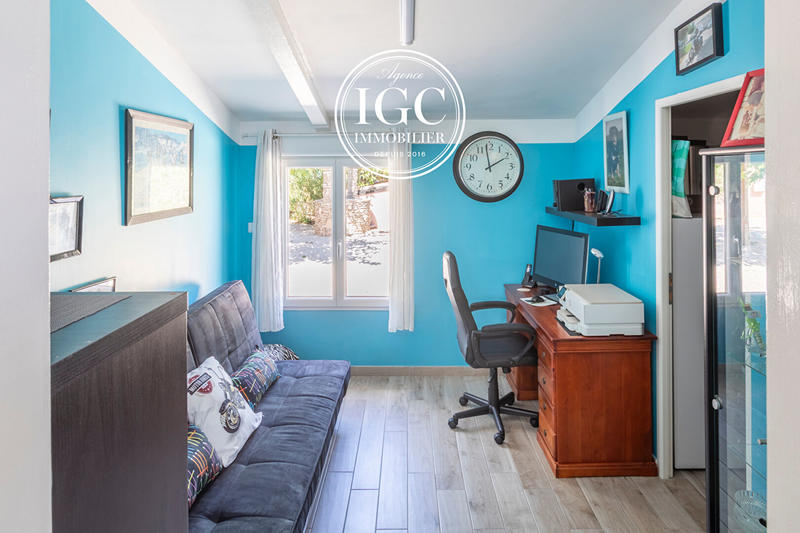 Local commercial - 103 m² - 4 pièces