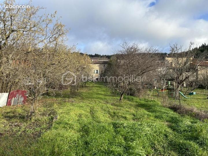 Maison en pierre - 100 m² - 4 pièces