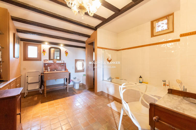 Maison - 170 m² - 5 pièces