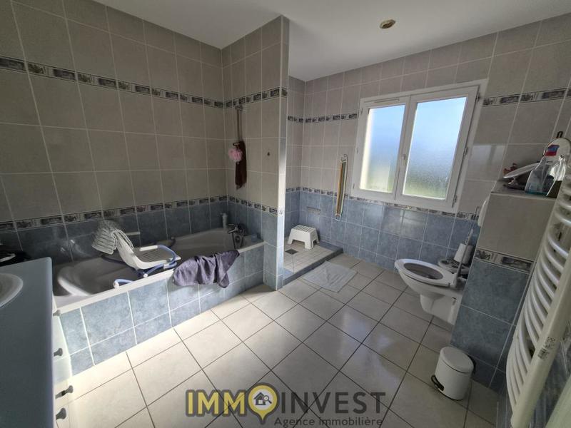 Maison - 229 m² - 10 pièces