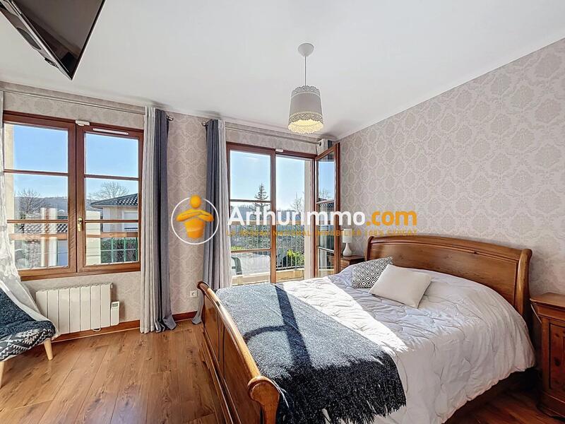 Maison - 111 m² - 5 pièces